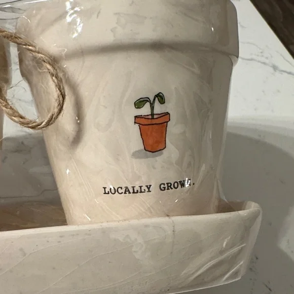 Rae Dunn Cream Planter Set with Tray - Picture 2 of 5